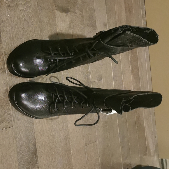 Kenneth Cole Black Lace-up boots size 7.5 (Brand New, never wear) - Picture 2 of 4